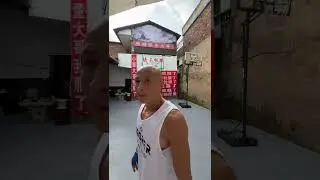 One man, one courtyard, one basketball, one move, one dream! 2026-02-06 18:37:37
