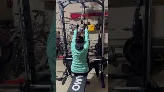 Hugh cable rows/ pulldowns . Lighter weight, deep stretch. #backday