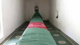 Graves of prophets and great people in Islam.Quran S. Layl. Abdul Basit