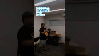 HOW TO HOLD YOUR  #ukulele