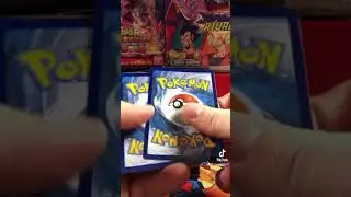 Pok&eacute;mon Shining Fates Tin Opening 2/6