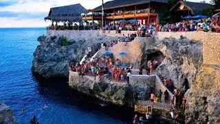 THE WORLD FAMOUS RICK&rsquo;S CAFE, NEGRIL, JAMAICA 2018