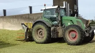 Maize Harvest 2019 - Buckraking with Reverse Drive Fendt 924 - Maize at Sparsholt