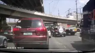 Manila traffic - Congestion with no police action!