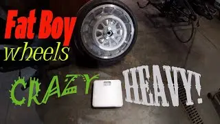 Разборка и снятие колёс с мотоцикла Harley Fat Boy 114 2019 года — Random Garage