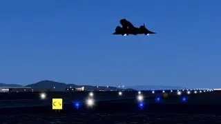 Самолет SR-71 Blackbird замечен в полете с военно-морской авиабазы ​​Чайна-Лейк в пустыне Мохаве....