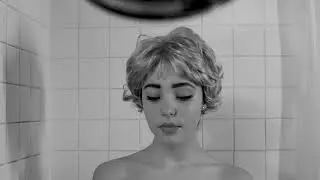 PSYCHO SHOWER SCENE REMAKE #FRIDADOESHALLOWEEN #JANETLEIGH #PSYCHO #MARIONCRANE