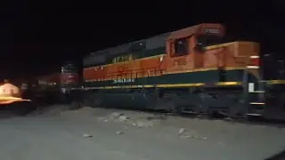 LFCD: EMD SD40-2 #7043 & #7165 directo sur.