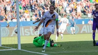 GOAL! Alan Gordon gives the LA Galaxy the lead against Orlando