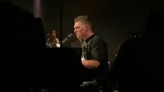 Nathan Willett of Cold War Kids performing 