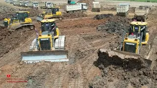 Wonderful Ability Dozer Heavy Powerful Hard Push Clearing Mud Stronger Worker Shantui Equipment