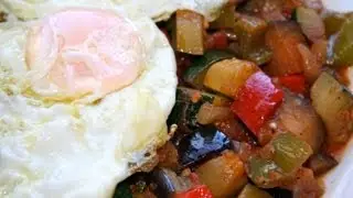Pisto con huevo