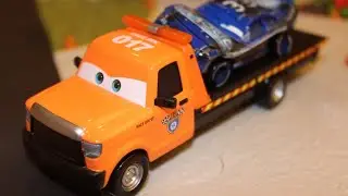 Mattel Disney Cars 3 Stu Scattershields (Flatbed) Piston Cup Deluxe
