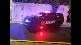 1/24 SHERIFF: Warren County Sheriff, Kentucky 21 Black Tahoe with 22 LEDs
