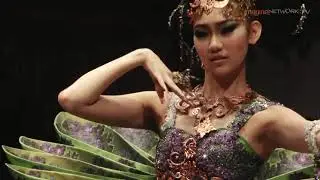 Guo Pei's Collection in FIDé Fashion Week 2013