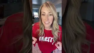 Cozy christmas sweater on sale! classic colors, festive vibes