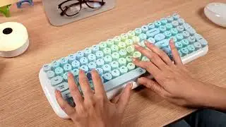 iGear - Keybee | Pop-Up Keyboard and Mouse Combo with Interchangeable Keys