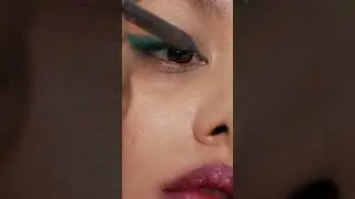 Couldnt resist but create this Emerald eyeshadow & Teal Eye combo