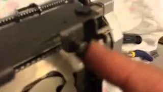 Olivetti lettera 32 - how to open bottom panel