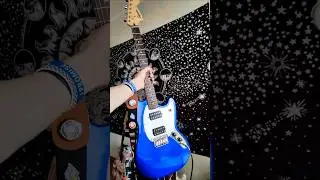 Замена струн на электрогитаре 🎸 #timelapse #squiermustang