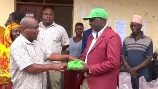 DKT HOMERA AGAWA MBEGU ZA UFUTA ZAIDI YA TANI 5000 KWA WAPIGAKURA WAKE JIMBO LA NAMTUMBO 