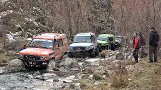 TOYOTA LAND CRUISER & LAND ROVER DISCOVERY / OFF ROAD