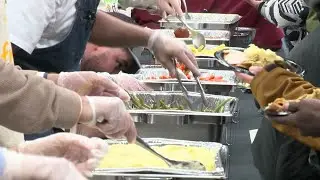 800 pounds of turkey served to early Thanksgiving crowd at TD Garden