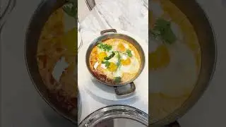 Я заказал все меню обслуживания номеров...