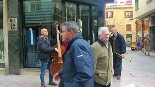 Artistas callejeros en Zarautz
