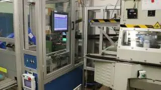 CNC Automation Wuerfel Automation Drehmaschine mit Messen