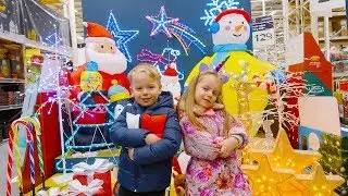 Gaby and Alex goes to Christmas shopping!