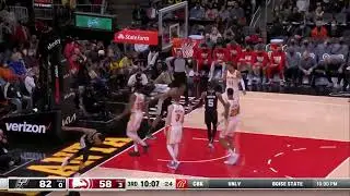Keldon Johnson to Devin Vassell for the DUNK!