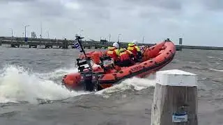 PRIO  3 KNRM URK Naar een Vaartuig aan de Grond Urk 1