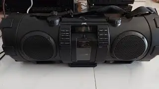 BOOMBOX (TRỐNG CƠM) JVC RV-NB70 GIÁ: 4TR800K. LH: 0961310301