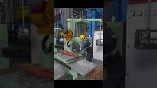 How to work in a factory || Dangerous incident #risk #workplace #worker #saftyfirst #lifting #crane