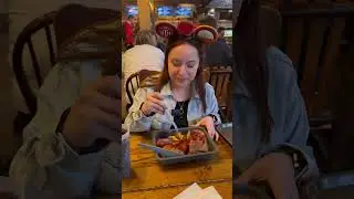 El mejor restaurante de comida r&aacute;pida en #disneylandparis