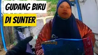 Gudang biru di Sunter
