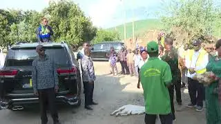 Waziri Mkuu anazungumza na Waathirika wa amvua Tindiga