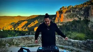 160 BPM at Sunrise | BOUNCY TECHNO ON THE EDGE