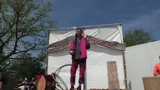 Gaukler Kasper - B&auml;lle 1- Mittelalter Burg Baldenau 12.05.2024 - Vandale Media Produktionen