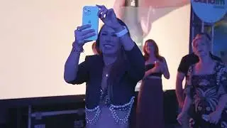 Dino Fonseca Encanta F&atilde;s e Lotou o Villa Rocca em Noite de Sucesso Musical