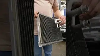 Хлопья летят в салон на свежей Audi A3? Рассказываем о проблеме👀 #vagbunker