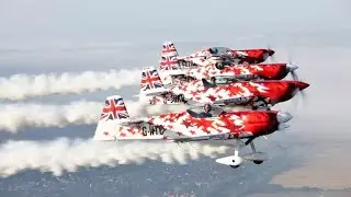 藏兵于民 英国民间飞行员超炫酷特技飞行，稍加培训可飞战斗机!