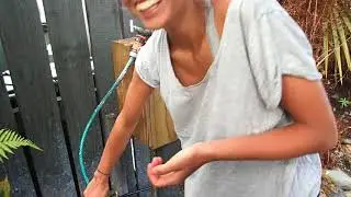 jucy van: filling it with water