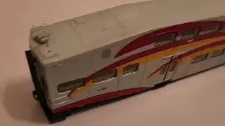 Athearn NM Railrunner HO Scale F59PHI Locomotive, NMRX #103 and cars #1002,1003, 1105