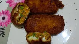 Max super tasty 😋 and best and unique chicken bread pizza pocket[Saba's Recipe Kitchen]Made by: Saba
