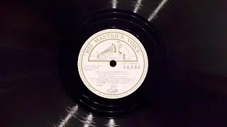 Charmant oiseau &bull; Emma Calv&eacute; (EMG Mark Xb Oversize Gramophone)