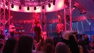 Alicia Moffet - Lullaby - io Experience - 06/08/2022