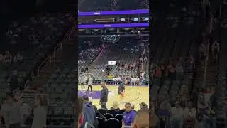 Suns warming up and side step by Booker!! #PhoenixSuns # #DevinBooker
