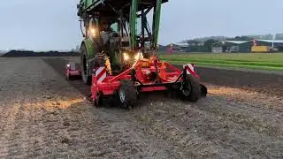 Fendt 516, Maschio frontfrees SC300 en Kuhn HRB 303D rotorkopeg.